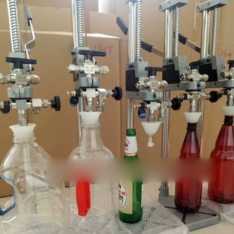 Macchina Manuale per Pressare  - Wine In Beer recensione e prezzo